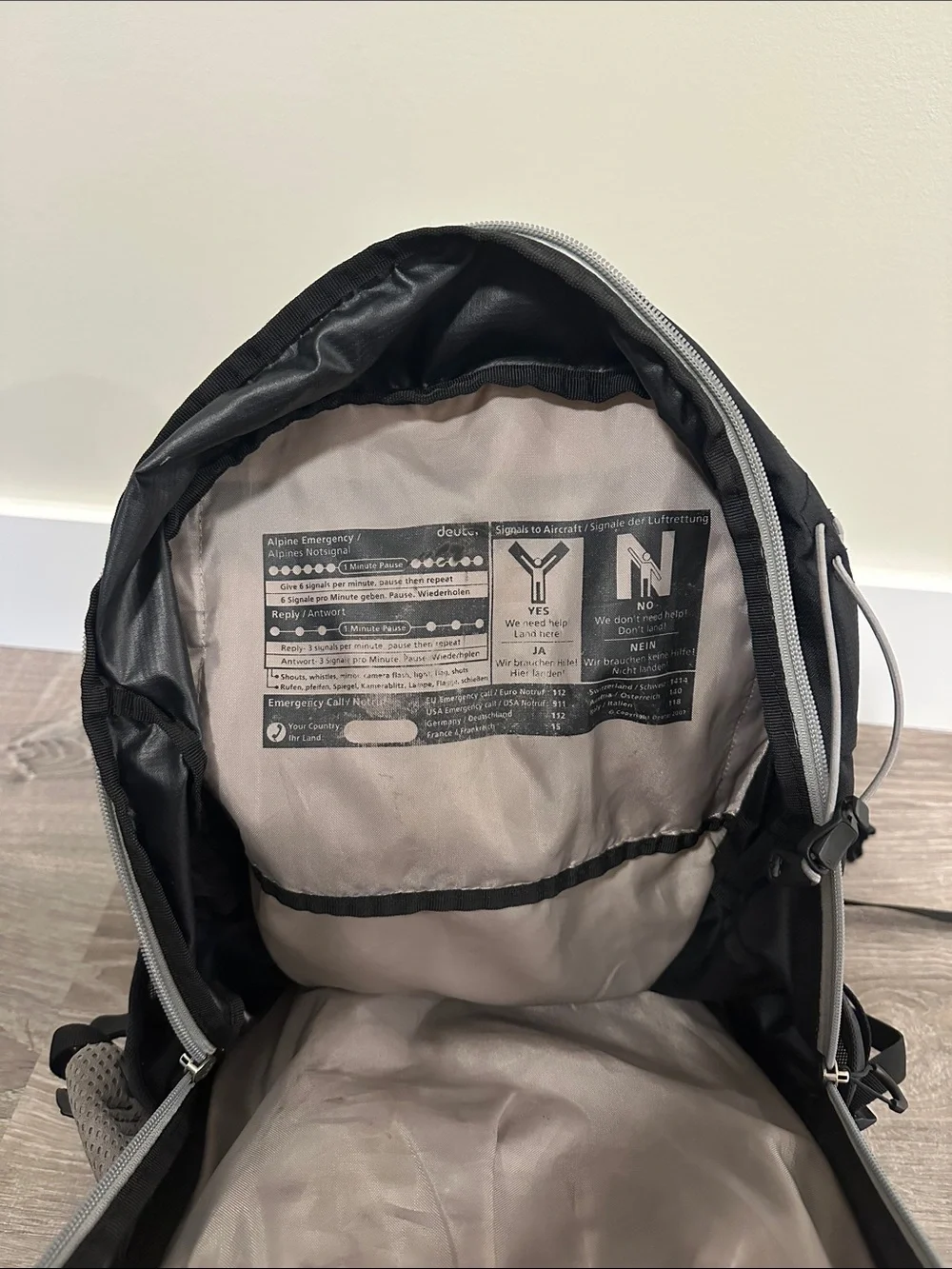 Black Futura 22 SL Daypack - Women's